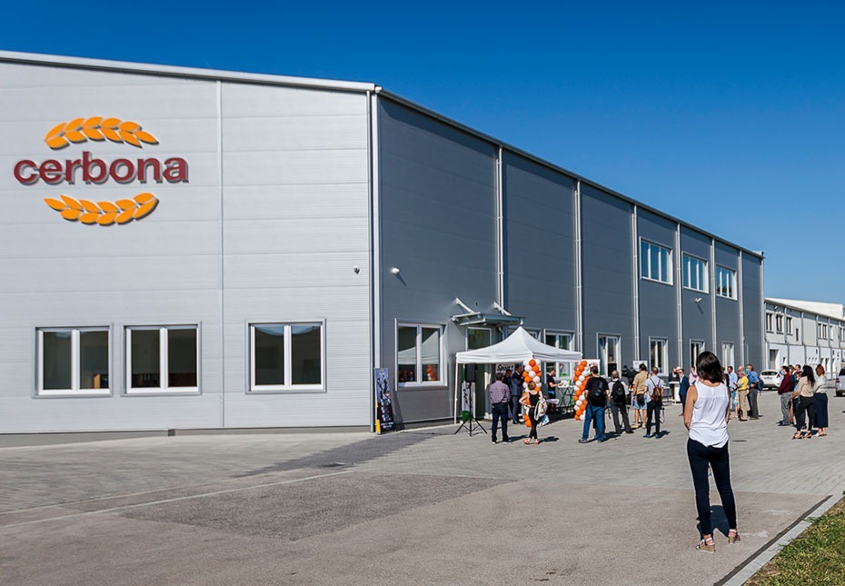 Mai mult spațiu pentru delicatese. Va fi inaugurat noul depozit, care va dubla capacitatea de stocare a companiei. Parcul Solar Cerbona a fost predat.
